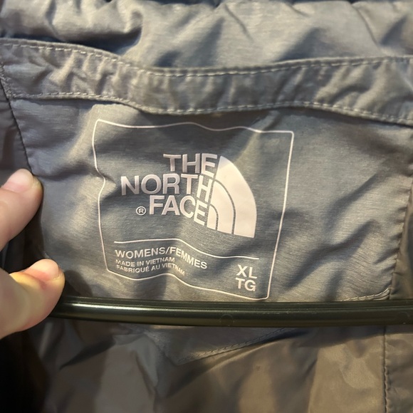 North face xl grey down jacket - Picture 3 of 4